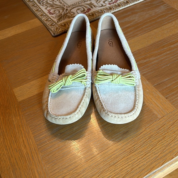 Ugg suede leather Comfy  beige vanilla 7 moccasins shoes lemon lime accent - Picture 4 of 8